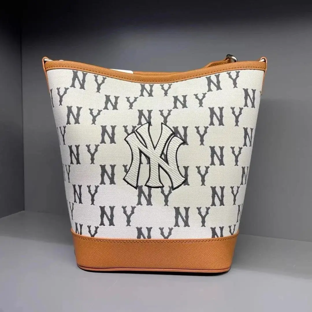 Jordan bag   (40 CP) 3